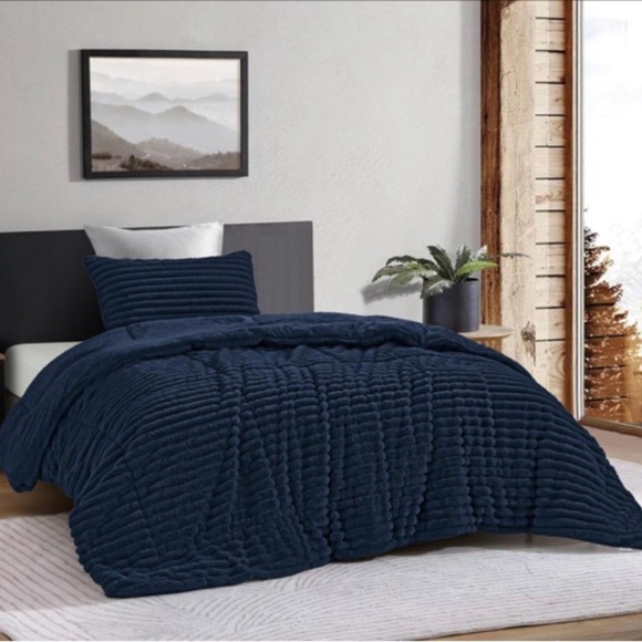 Luxurious Tan Quilted Bedding Set - Picture 3 of 6